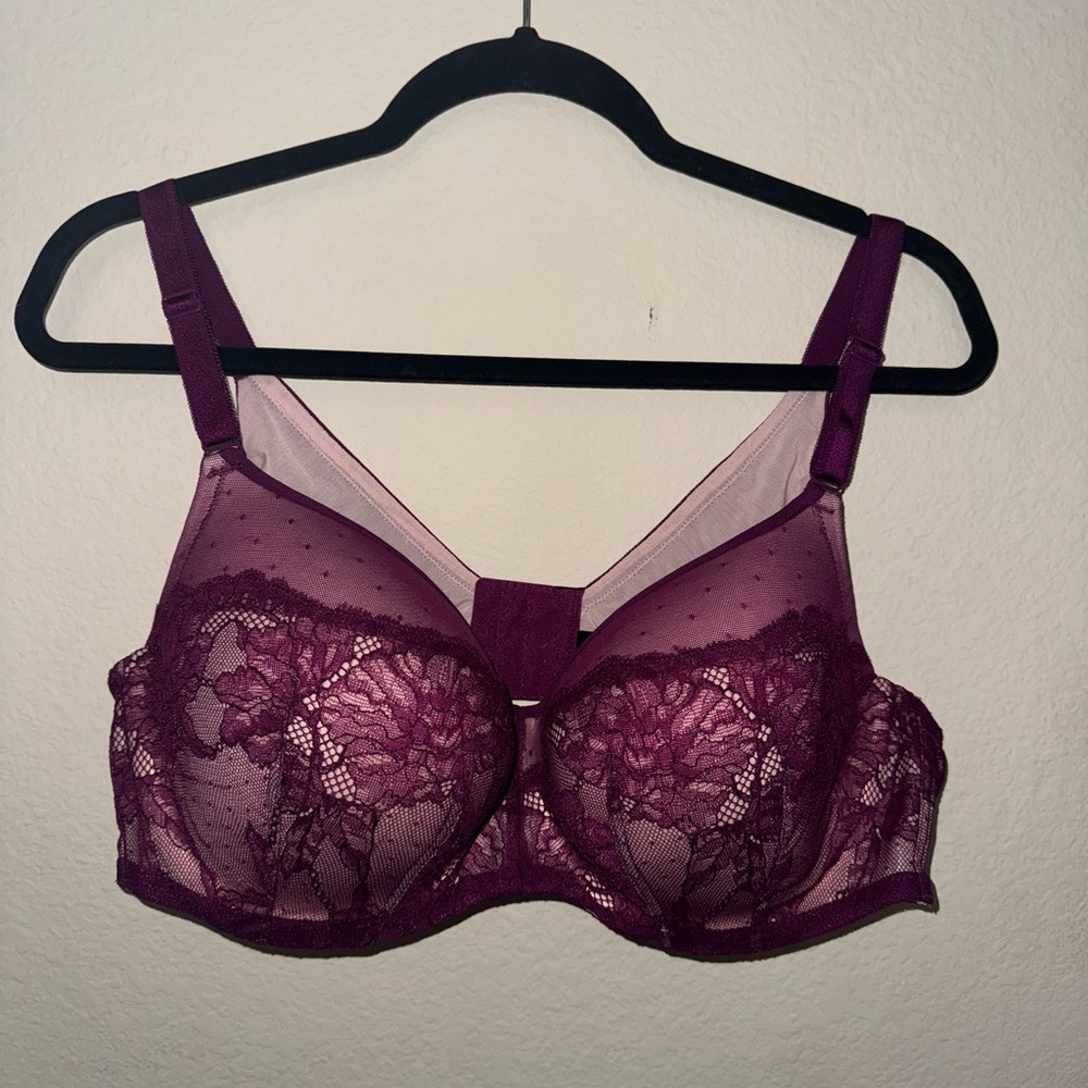 Elegant Lace Underwire Bra in Rich Purple